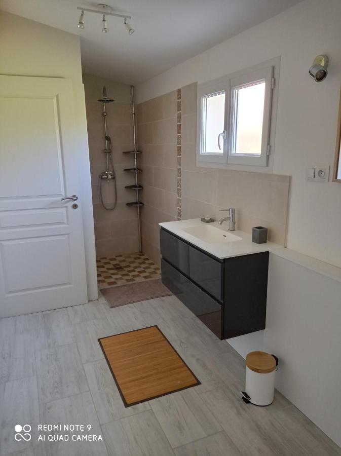 Agreable Appartement Au Calme Villeneuve  Екстериор снимка