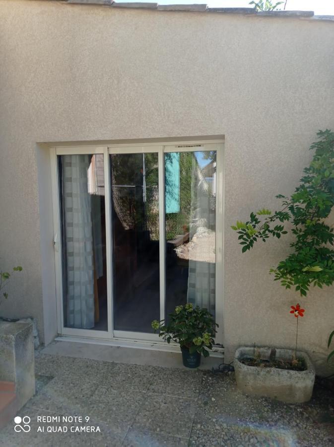 Agreable Appartement Au Calme Villeneuve  Екстериор снимка